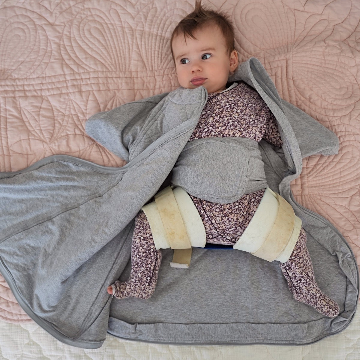 Baby sleeping bag with sleeves for hip harness | Winter 2.5TOG