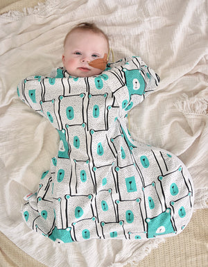 Sleepy Hugs Extra-Wide Sack (Fits Hip Harness) - Minty Bears (All Seasons)
