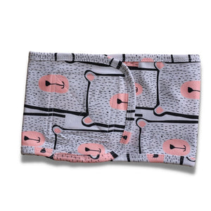 Extra Hug baby belly band strap helps baby's feel secure