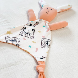 Cuddle bunny baby blankie for self-soothers