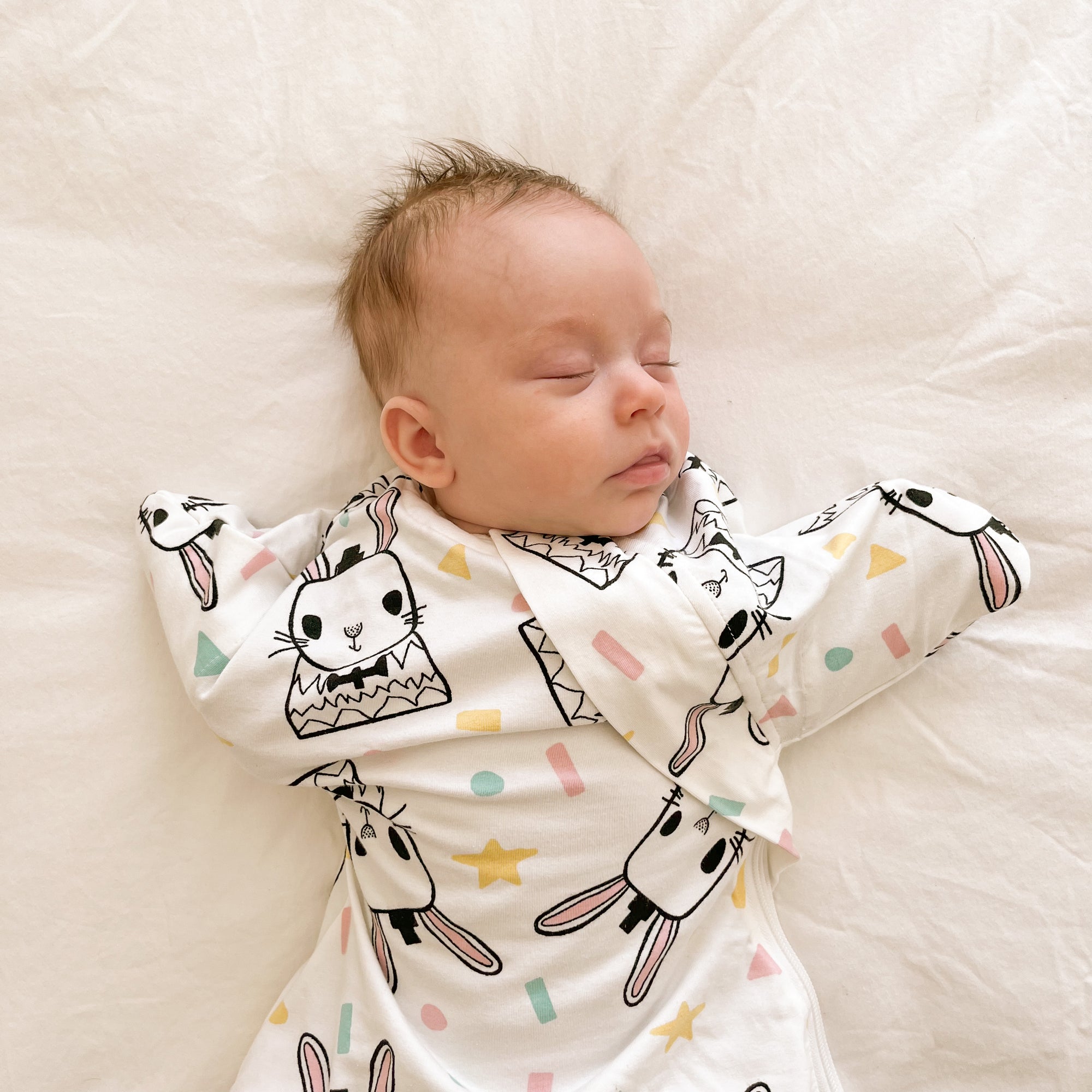 Sleepy Hugs Original baby sleep bag for transitioning from swaddling to free arms