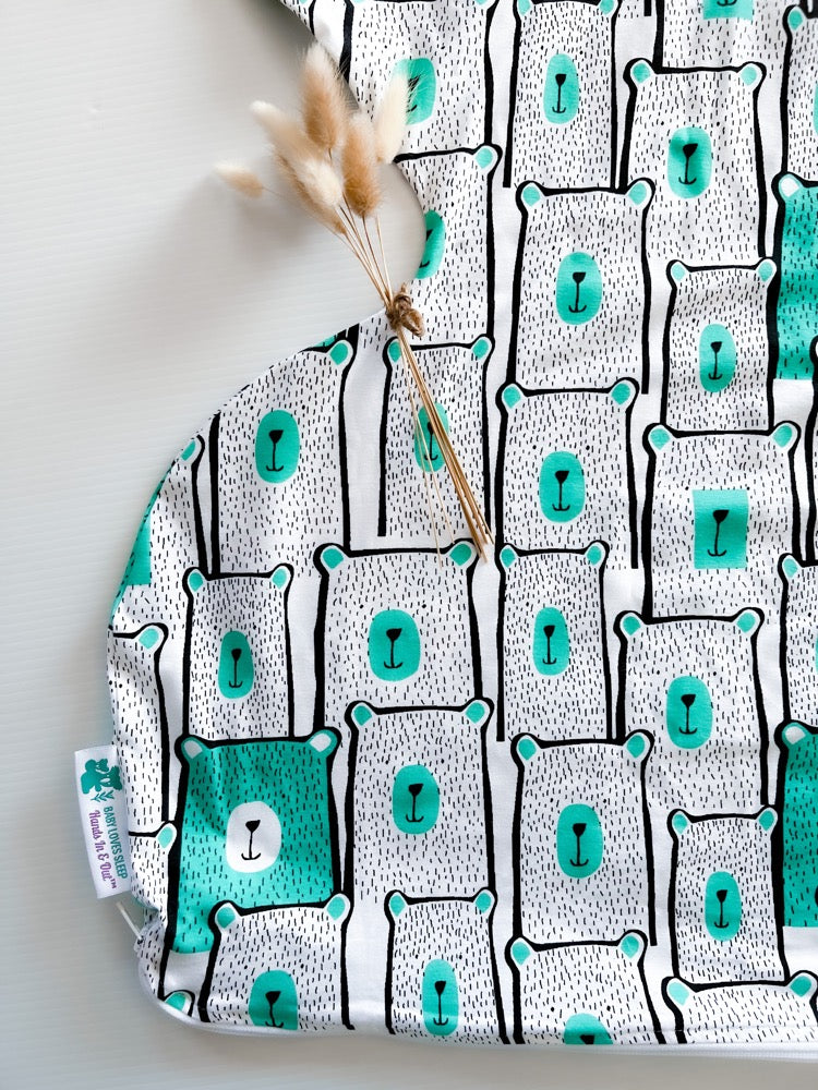 Baby sleeping bag for hip dysplasia