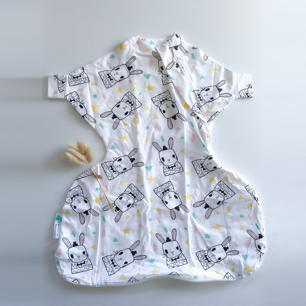 Hip harness baby sleeping bag by Baby Loves Sleep