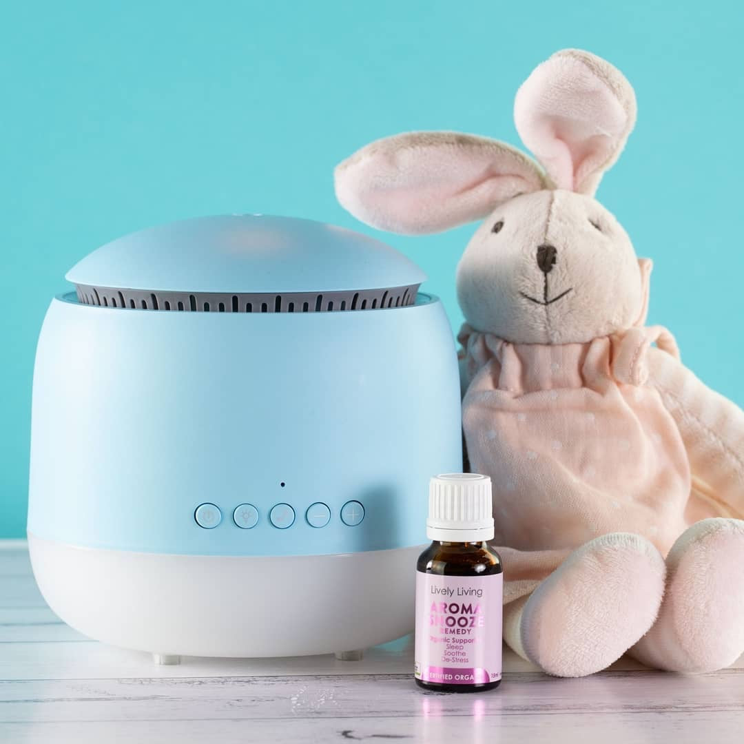 Aroma Snooze sleep aid is a humidifier, vaporiser, air purifier, red light therapy, plays white noise and pink noise, heartbeat sounds, rain sounds and lullabies plus has a voice recorder.