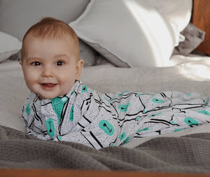 Baby sleeping bag for swaddle transitioning