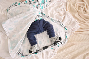 Baby sleeping bag for babies wearing a bar brace