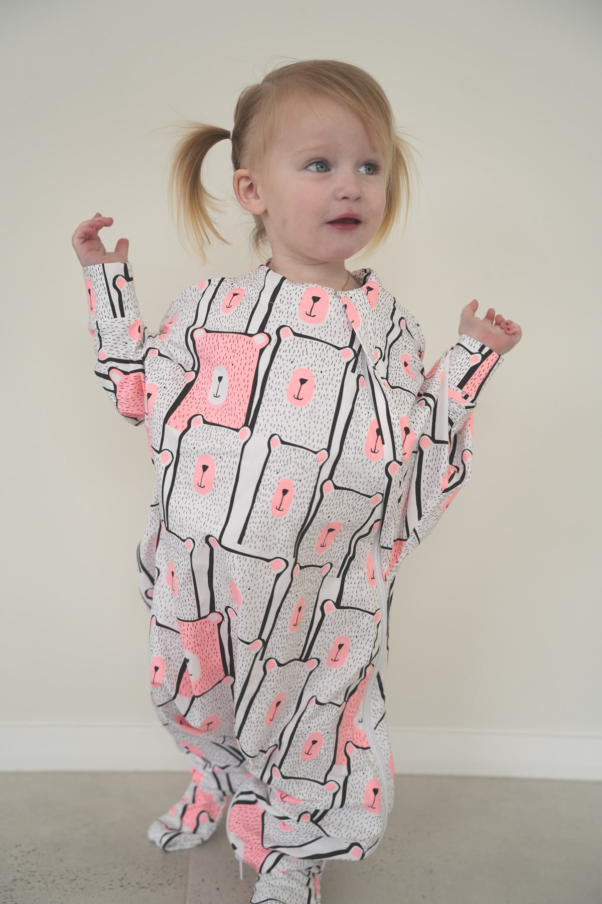 Cozy Toddler Suit (with legs) - Pinky Bears (All Seasons)